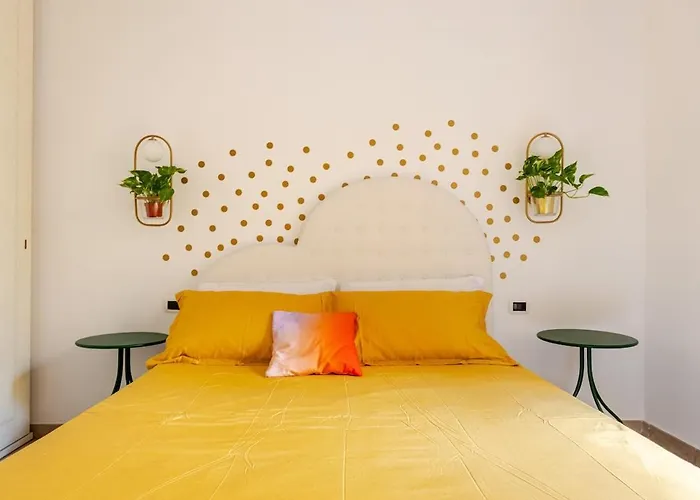 Funky 3br Flat, Scenic Tram To Colosseum 7 Stops Roma
