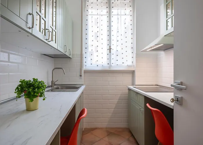 Apartamento Funky 3br Flat, Scenic Tram To Colosseum 7 Stops Roma