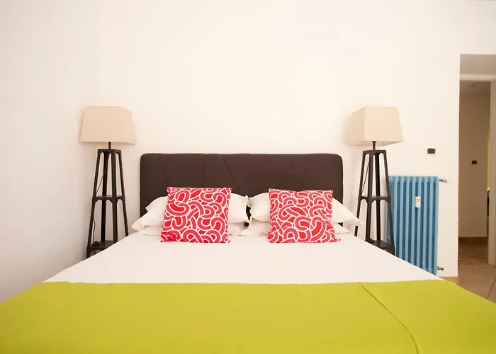 Apartamento Funky 3br Flat, Scenic Tram To Colosseum 7 Stops *