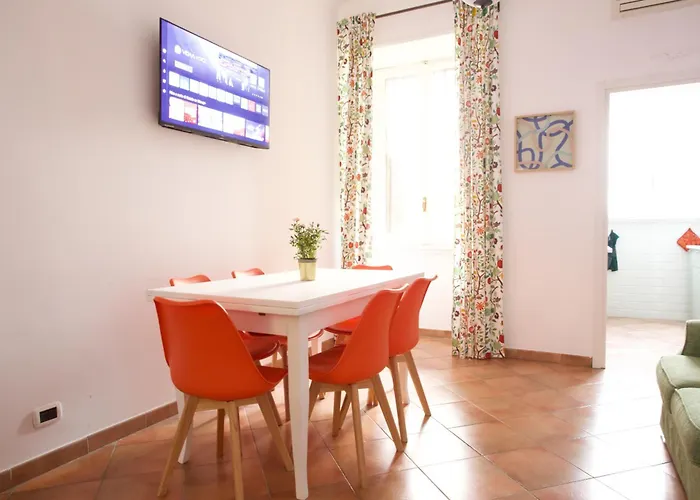 Funky 3br Flat, Scenic Tram To Colosseum 7 Stops Apartamento Roma