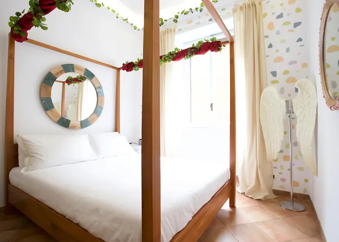 Funky 3br Flat, Scenic Tram To Colosseum 7 Stops Apartamento *